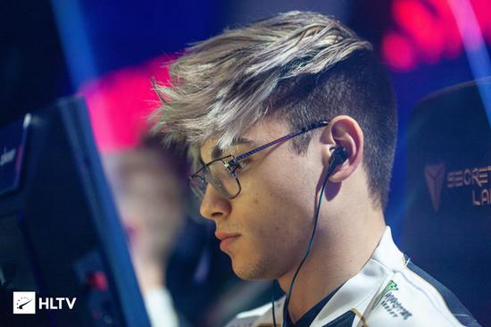 永劫无间双刀冠军皮肤隆重登场，定制麦锅华丽亮相